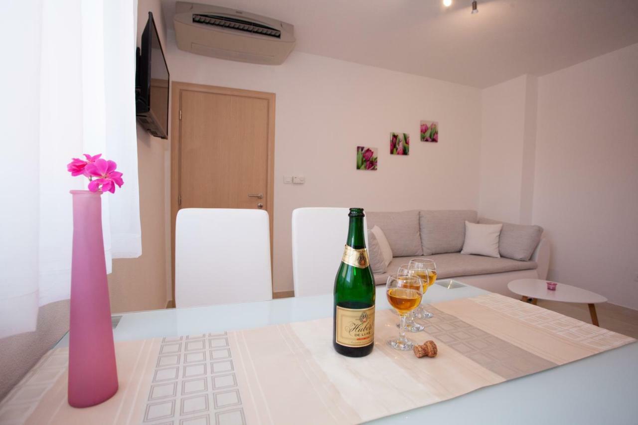 Apartments Mia Baska Voda Exterior photo